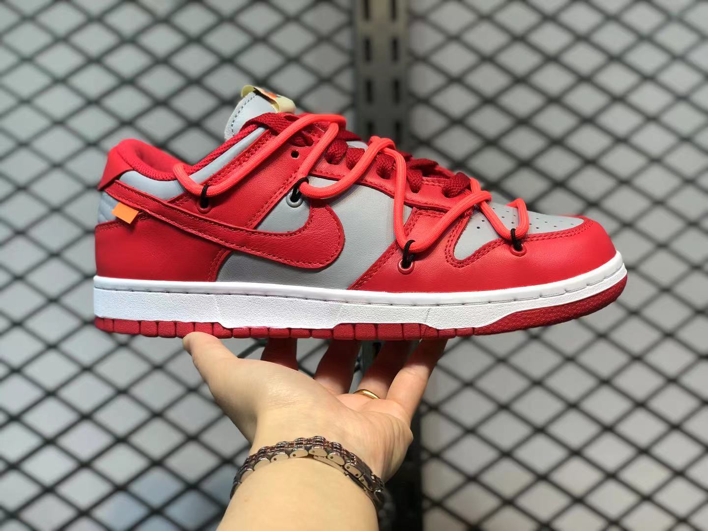 Off-White x Dunk Low 'University Red'