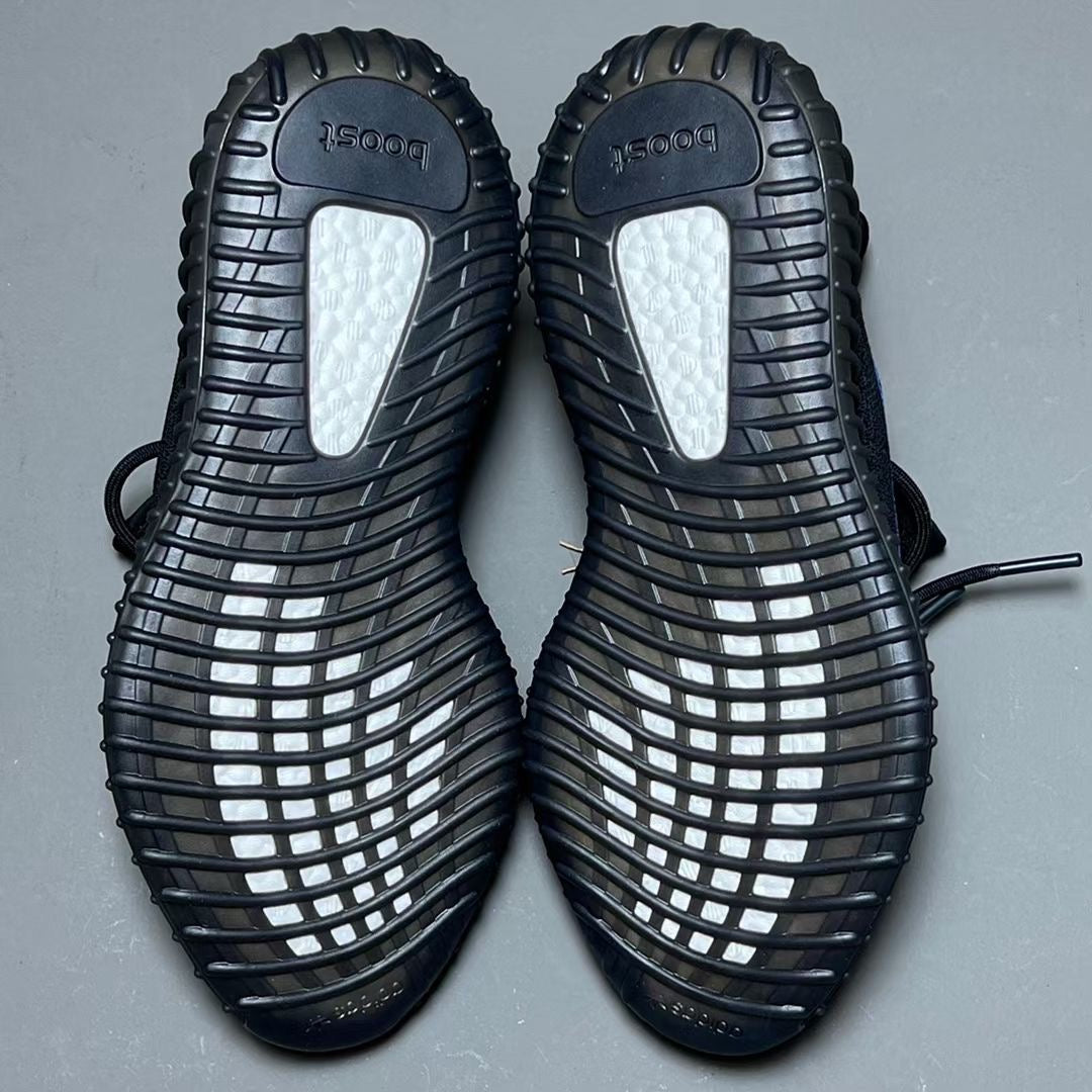 Yeezy Boost 350 V2 Dazzling Blue