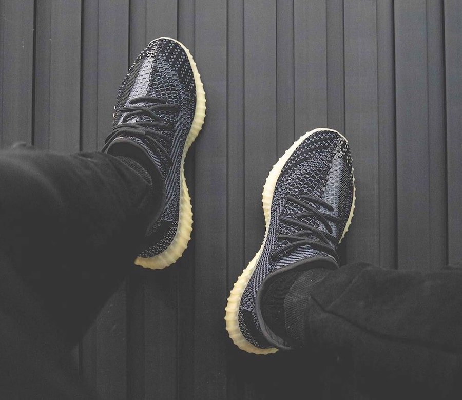 Yeezy Boost 350 V2 'Carbon'